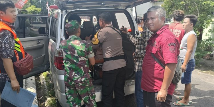 Peduli Masyarakat, Polres Nganjuk Evakuasi dan Antar ODGJ Berobat ke Menur