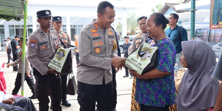 Polres Kediri Kota Gelar Safari Jumat Curhat di Masjid Al Fatah Ds Wonoasri Kec Grogol