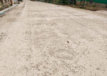 Habiskan Dana Meliyaran Rupiah,Proyek Rigid Beton Jalan Waisom Campang Tiga Rusak