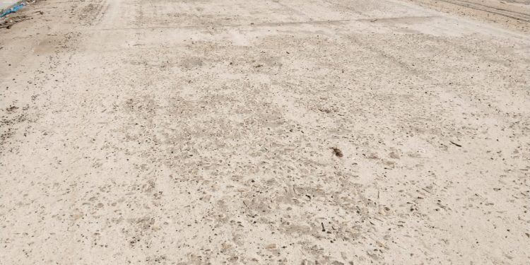 Habiskan Dana Meliyaran Rupiah,Proyek Rigid Beton Jalan Waisom Campang Tiga Rusak