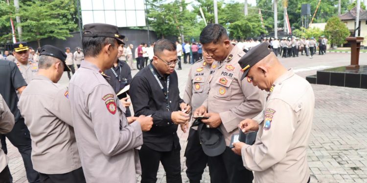 Tim Bidpropam Polda Jatim Gelar Gaktiblin Anggota di Polres Nganjuk