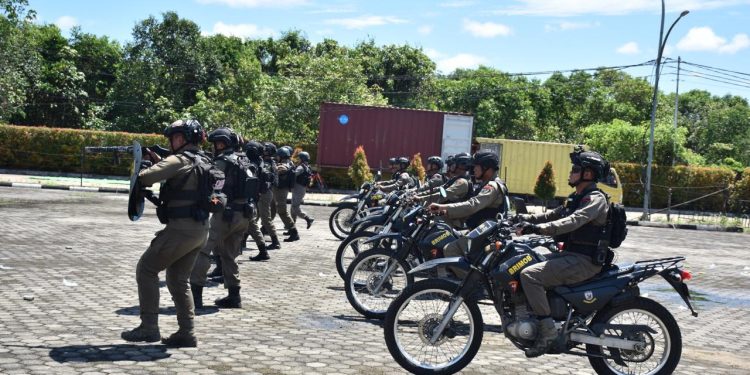 Upacara Penutupan Latihan Peningkatan Kemampuan PHH dan Anti Anarkis T.A. 2024