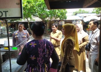 Cegah Kelangkaan, Polres Kediri Kota Sidak Pasar dan Distributor Minyak