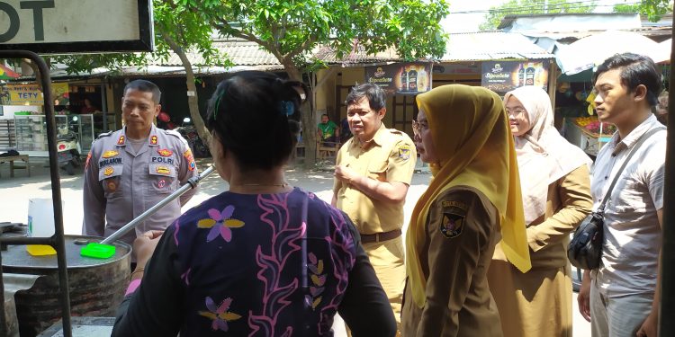 Cegah Kelangkaan, Polres Kediri Kota Sidak Pasar dan Distributor Minyak