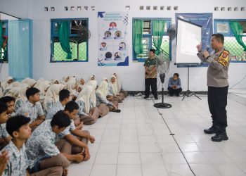 Kapolres Jombang Kunjungi SMAN 1 Jombang, Berikan Penyuluhan tentang Bullying dan Kenakalan Remaja