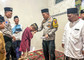 Kunjungi Ponpes Fattahul Muhibbin, Kapolres Jombang Serahkan Bansos dan Santunan Anak Yatim