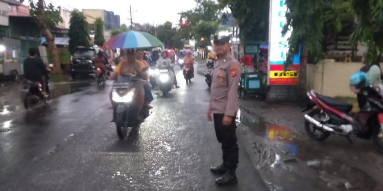 Ciptakan Keamanan, Polsek Gondang Gelar Patroli Ngabuburit Jelang Berbuka