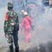 Antisipasi Demam Berdarah Babinsa Bersama Tim Kesehatan Puskesmas Melaksanakan Fogging Dan Sosialisasi Di Sananwetan