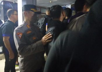 Cara Polisi Kediri Kota yang Dipimpin Kabag Ops Redam Emosi dan Kekecawaan Persikmania di Mess Pemain, Ada Apa 