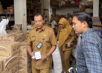 Ramai, Polres Blitar Kota Sidak Produk Minyak Kita Di Beberapa Pasar Tradisional