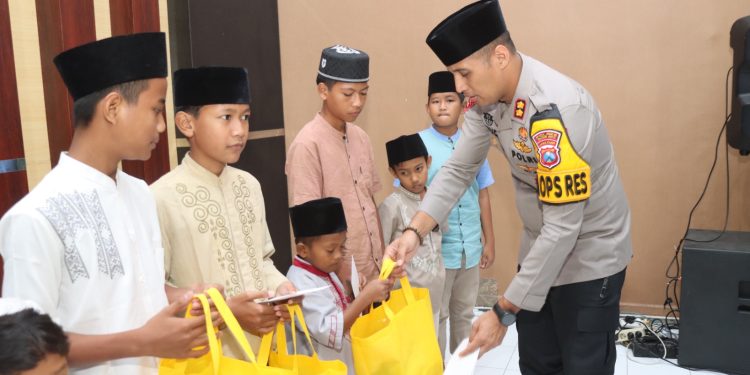 Polres Blitar Kota Gelar Buka Bersama dengan Anak Yatim Piatu