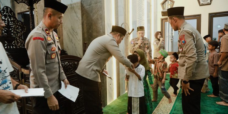 Berkah Ramadhan, Kapolres Jombang Santuni Anak Yatim Panti Asuhan As-Sholihin