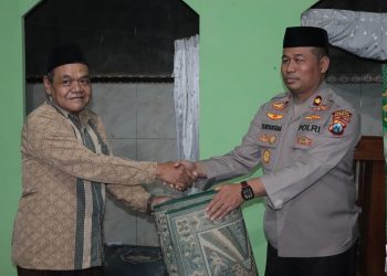 Polres Nganjuk Gelar Bakti Religi, Salurkan Bantuan Perlengkapan Ibadah