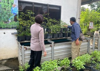 Optimalkan Lahan Pekarangan, Polsek Warujayeng Dukung Ketahanan Pangan