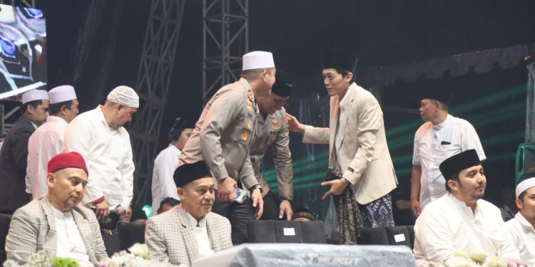 Kapolres Blitar Kota Hadiri Haul Akbar di Majelis Ta’lim Sabilu Taubah Bersama Forkopimda Blitar Raya