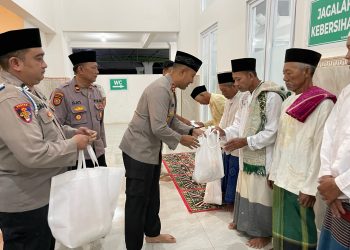 Lewat Subuh Keliling, Kapolres Kediri Kota Ajak Warga Jaga Kamtibmas