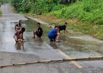 “Pemotor Waspada! Jalan Trans Yamdena KM.59+040 Rawan Kecelakaan” Balai Jalan Dan Jembatan Propinsi Maluku segera lakukan Penanganan!