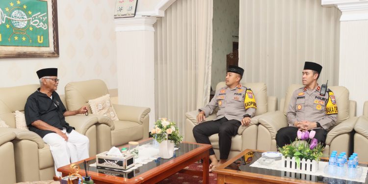 Jelang Idul Fitri, Kapolres Kediri Kota Silaturahmi ke Ketua Umum Majelis Ulama Indonesia