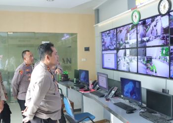 Pengecekan Pelayanan dan Command Center Polres Nganjuk, Kapolres Optimalkan Teknologi Jaga Kamtibmas Selama Libur Panjang