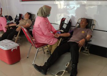 Donor Darah Kartini: Aksi Peduli Polwan dan ASN Polres Nganjuk