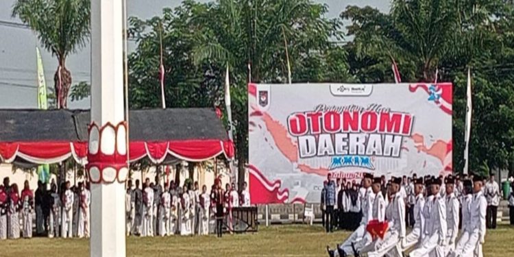 Dandim 0808 Bersama Forkopimda Kabupaten Blitar Hadiri Upacara Hardiknas 2025