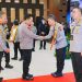 Bukti Nyata Dukung Asta Cita, SDM Polda Jatim Diganjar Berbagai Penghargaan