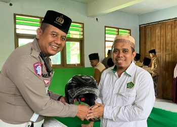Sat Lantas Polres Kediri Laksanakan Kegiatan Edukasi Keselamatan Berlalu Lintas di Pondok Pesantren Mazro’atul Ulum Dusun Plumpungrejo, Karang tengah, Kandangan