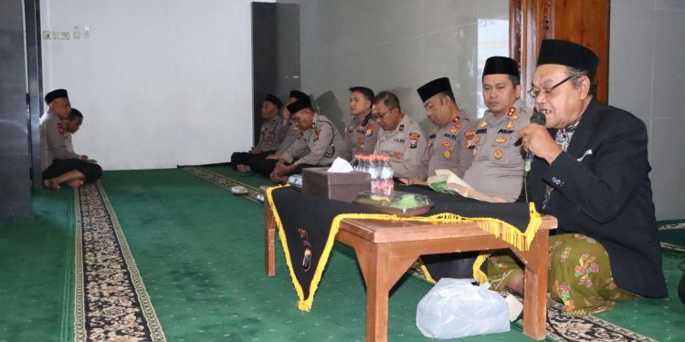 Binrohtal Polres Nganjuk, Tingkatkan Ilmu dan Iman untuk Pelayanan Masyarakat