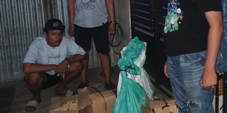 Polres Jombang Ringkus Dua Pengedar Miras, Sita Ratusan Botol Miras Dari Berbagai Merk