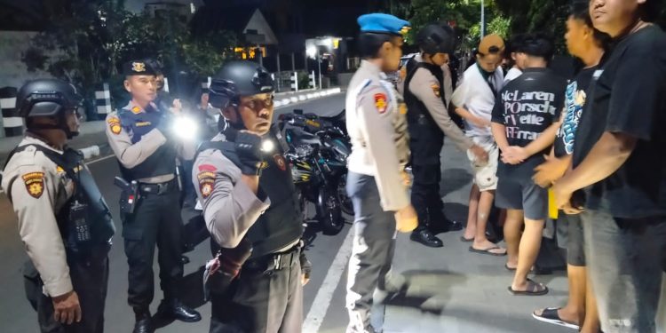 Patroli Skala Besar Masuk Hari Ke – 6,Polres Kediri Kota Tekankan Edukasi Himbauan Kamtibmas Ajak Masyarakat Hindari Provokasi