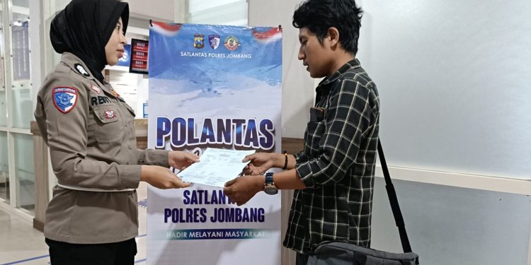 Satlantas Luncurkan Program “Polantas Menyapa ” Untuk Pelayanan Prima Bagi Masyarakat