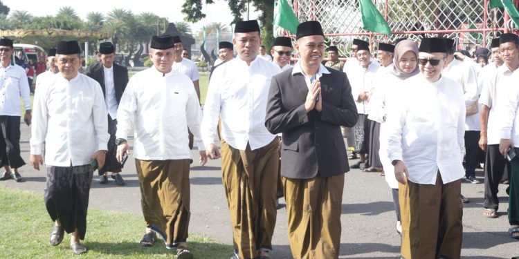 Peringati Hari Santri Nasional 2025, Kota Blitar Gaungkan Semangat Mengawal Indonesia Merdeka Menuju Peradaban Dunia