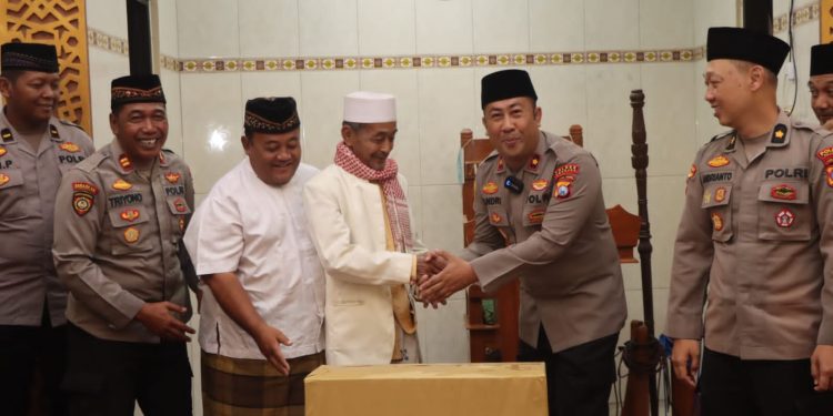 Safari Subuh di Loceret, Kapolres Nganjuk Ajak Warga Perkuat Iman dan Waspadai Hoaks