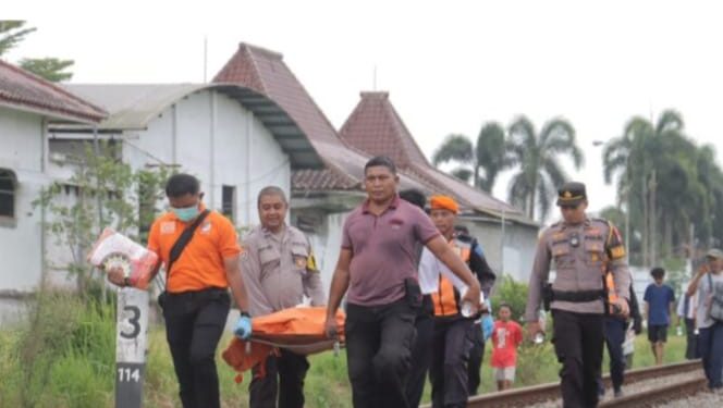 (S), Perempuan (56 Tahun), Warga Desa Sawentar Kecamatan Kanigoro Kabupaten Blitar Mengakhiri Hidupnya di Perlintasan Kereta Api