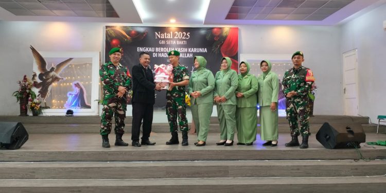 Perkokoh Toleransi Beragama , Koramil 02/Pesantren Kunjungi 10 Gereja dalam Rangkaian Kegiatan Ibadah Natal 2025