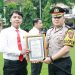 Kapolres Jombang Berikan Penghargaan kepada Personel Polri, TNI, dan Masyarakat Berprestasi