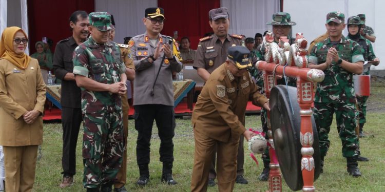 Wujudkan Sinergi Membangun Desa, TMMD Ke 127 Kodim 0808/Blitar Resmi Dibuka Di Gandusari