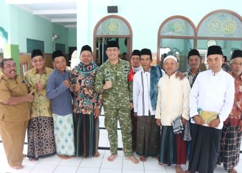 Di Tengah TMMD ke-127, Dansatgas Sampaikan Khutbah Jumat di Desa Gadungan