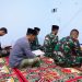 Meski Puasa Dan Bekerja Seharian, Satgas TMMD Ke 127 Kodim 0808/Blitar Tetap Laksanakan Tadarus Di Desa Krisik