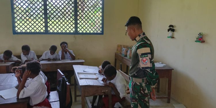 ‎Pos Kimaam Satgas Kewilayahan Yonif 123/Rajawali Gelar Kegiatan GADIK di SD Inpres Distrik Kimaam Merauke
