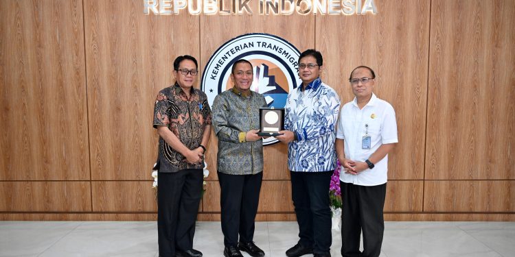 Perkuat Infrastruktur Kawasan Mahalona, Wamen Viva Yoga Dukung Luwu Timur Sebagai Sentra Tanaman Pangan