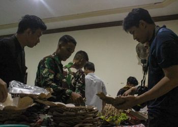 Satgas TMMD ke-127 dan Warga Gadungan Buka Puasa Bersama, Perkuat Kemanunggalan TNI-Rakyat