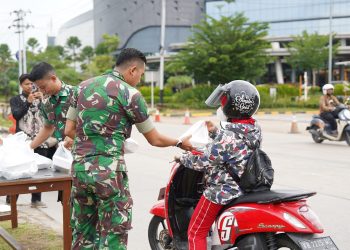 Wujud Kepedulian Sesama, Kodam XII/Tpr Bagikan Nasi Kotak dalam Aksi Jumat Berkah