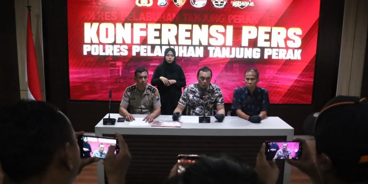 Polres Pelabuhan Tanjungperak Bongkar Jaringan Narkoba Amankan Dua Tersangka dan 292,93 Gram Sabu