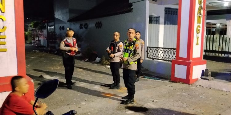 Kesigapan Kabag Ops Polres Kediri Kota Warnai Pengamanan Bergerak Rombongan PSHT P-16