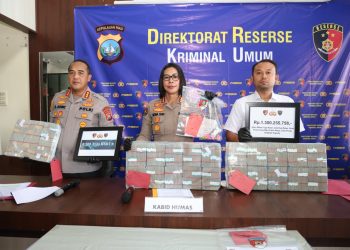 DITRESKRIMUM POLDA KEPRI UNGKAP JARINGAN PROMOSI JUDI ONLINE INTERNASIONAL, LIMA TERSANGKA DAN ASET MILIARAN RUPIAH DIAMANKAN