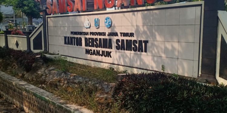 Kebijakan Aneh ( Berkas Kode ) , Kasatlantas Nganjuk AKP Affandi Dwi Takdir Tuai Kritik Lembaga Ormas GMPI ,  Kapolres Nganjuk  Kemana???