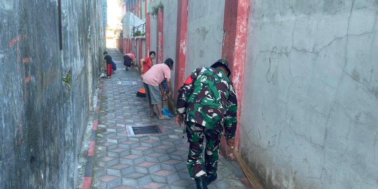 Wujudukan Lingkungan Asri, Kopka Sarifudin Bersama Warga Kepanjenkidul Gelar Kerja Bakti Bersama