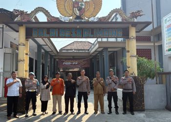 Rangkul Perangkat Desa, Kapolsek Tarokan: “Kita Adalah Keluarga untuk Keamanan Bersama”