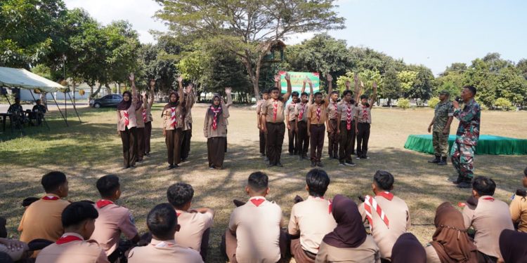 Bentuk Generasi Tangguh, Persami KKRI Kodim 0808/Blitar Bekali Pelajar Materi Bela Negara Hingga Survival